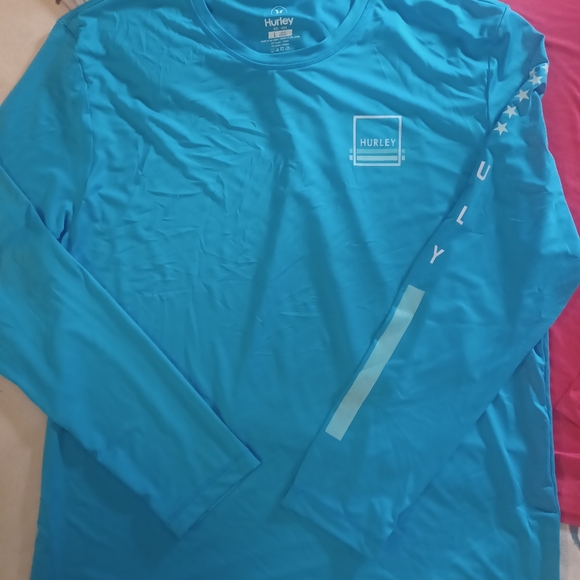 Bundle of Mens Hurley Shirts - Picture 4 of 8